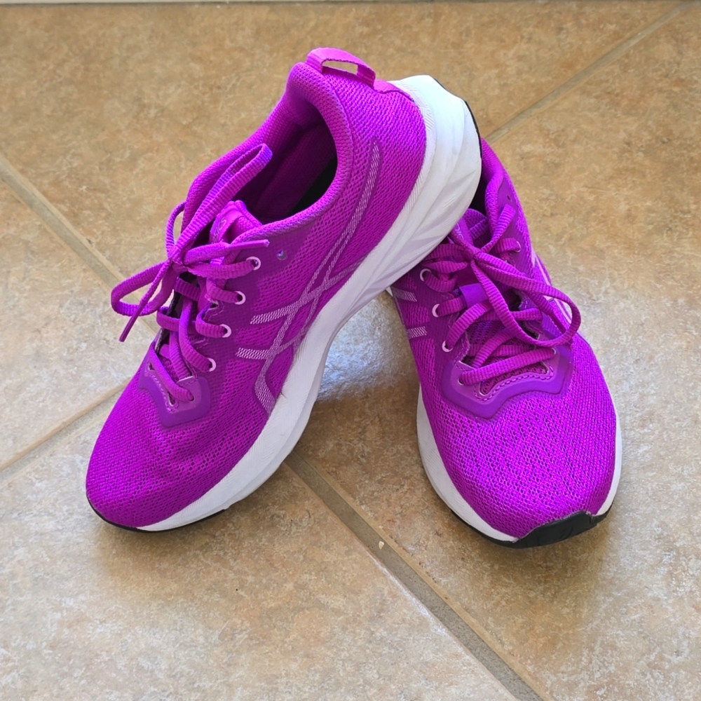 ASICS Women's VERSABLAST 2 Running Shoes